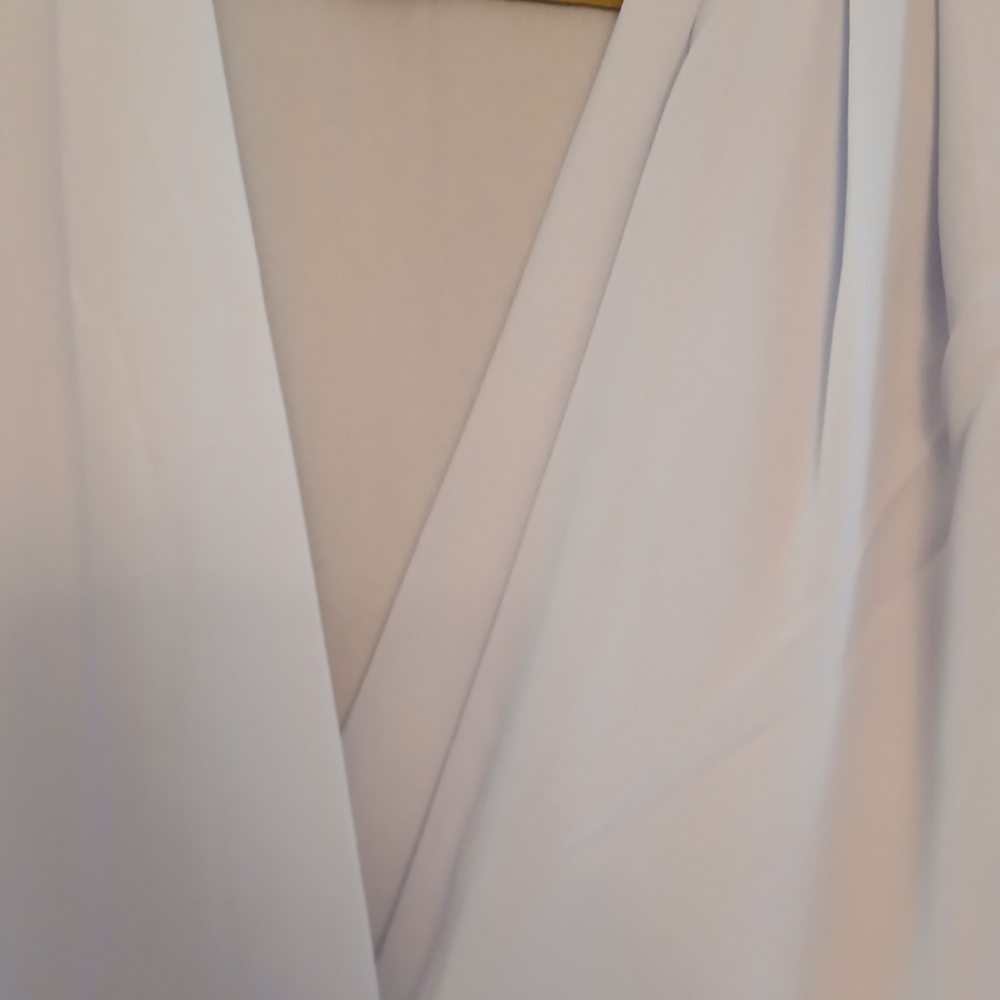 Elie Tahari Silky Sleeveless Top - Picture 9 of 12